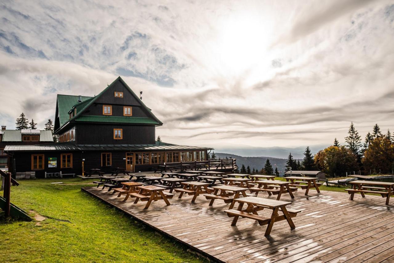 Horsky Hotel Paprsek Старе-Место Экстерьер фото