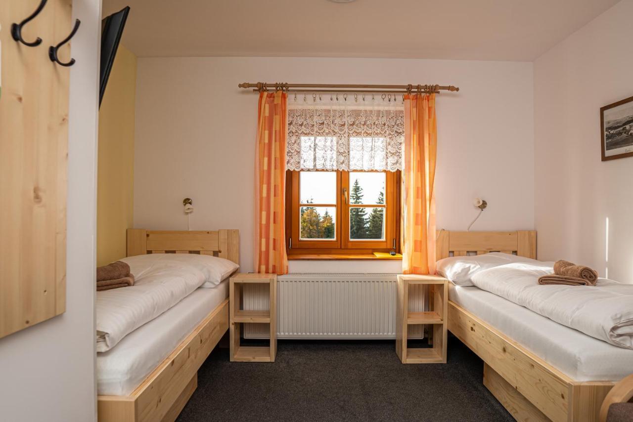 Horsky Hotel Paprsek Старе-Место Экстерьер фото