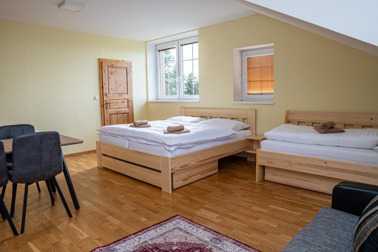 Horsky Hotel Paprsek Старе-Место Экстерьер фото