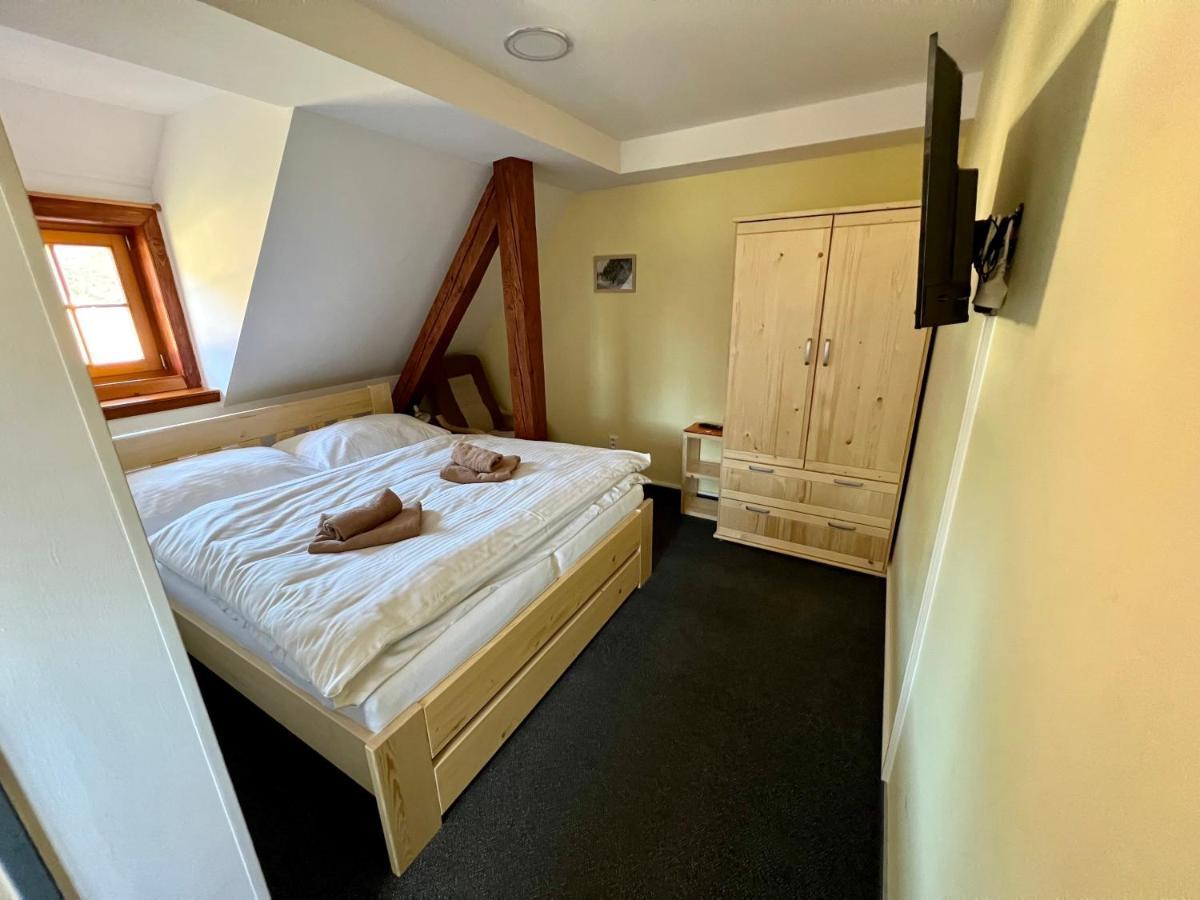 Horsky Hotel Paprsek Старе-Место Экстерьер фото