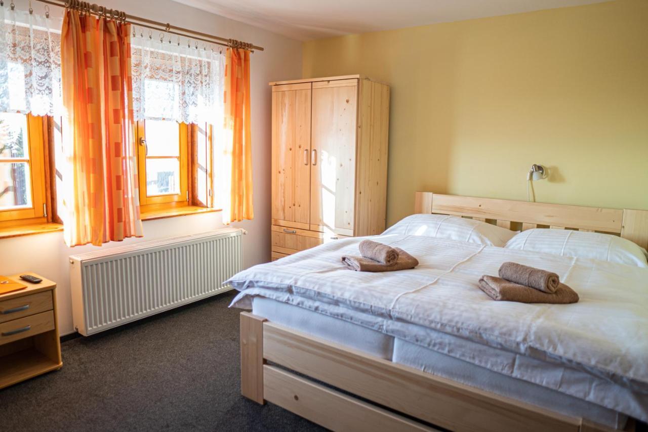 Horsky Hotel Paprsek Старе-Место Экстерьер фото